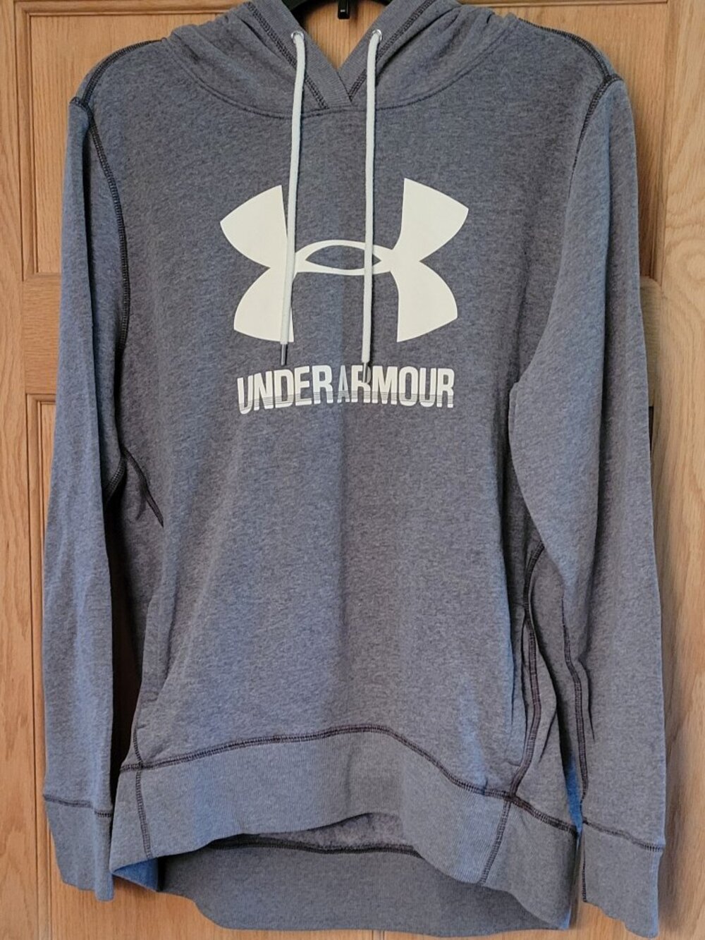 UNDER ARMOUR Women's Sweatshirt Size Large Hooded Loose Fit Gray Hoodie